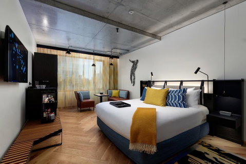 QT Melbourne - Accommodation Fremantle 2