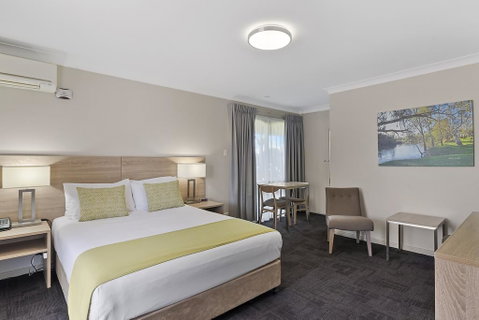 Quality Inn Carriage House - Accommodation Fremantle 0