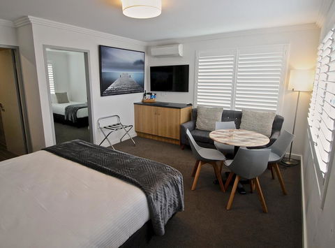 Quays Hotel - Accommodation Fremantle 2
