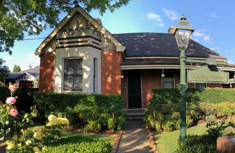 QUILTY HOUSE (Formerly Beethovens) - Accommodation Fremantle 2