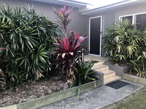 QUIRKY QUEENSLANDER 6 BEDROOM HOME - Accommodation Fremantle 1