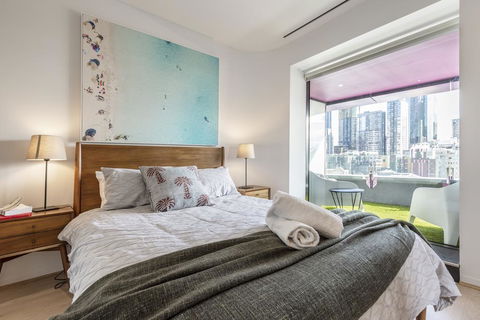 QV2 APARTMENT ON SWANSTON ST - Accommodation Fremantle 0