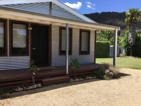 Rail Trail Cottage - Accommodation Fremantle 0