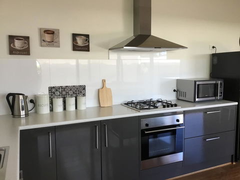 Rail Trail Cottage - Accommodation Fremantle 3
