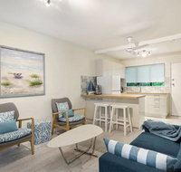 Rare Modern Unit with Private Fenced garden Close to The Beach PC3 - Accommodation Fremantle