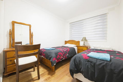 Rent Melbourne - Accommodation Fremantle 2