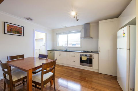 Rent Melbourne - Accommodation Fremantle 0