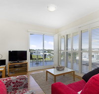 RESORT ON THE BEACH 6310 - TOP FLOOR - Accommodation Fremantle