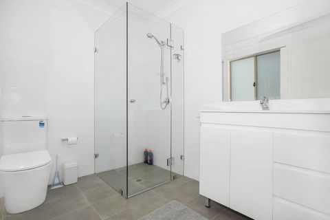 Riverwood Bright 3 Bedroom House With Parking - Accommodation Fremantle 2