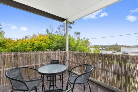 Rocklea Comfort 38 - Accommodation Fremantle 1