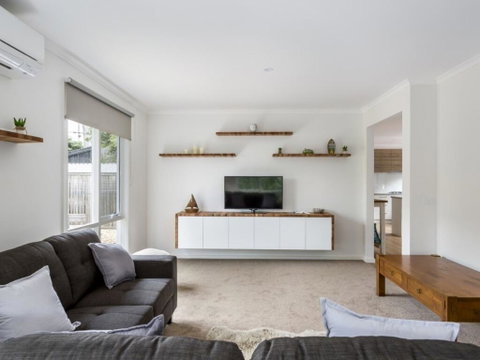 Sand Surf Beach - Beautiful Rye Holiday Home - Accommodation Fremantle 2