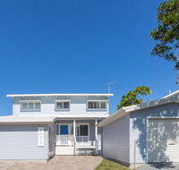 Sandpiper Beach Front House - Accommodation Fremantle
