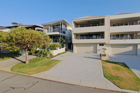 Sapphire Blue Apartment - Accommodation Fremantle 2