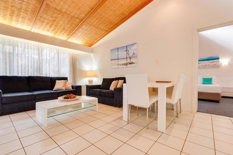 Sapphire Sea N Sand - Accommodation Fremantle 1