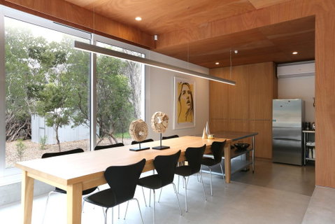 SeaSalt Beach House - Architecturally Designed - Accommodation Fremantle 3