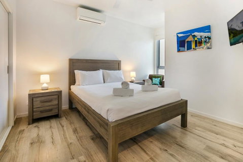 Seaside Apartment Getaway - Accommodation Fremantle 1