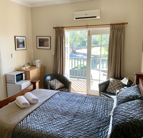 Settlers Hotel York - Accommodation Fremantle 1