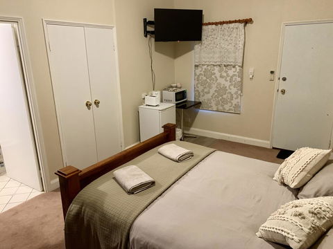 Settlers Hotel York - Accommodation Fremantle 2