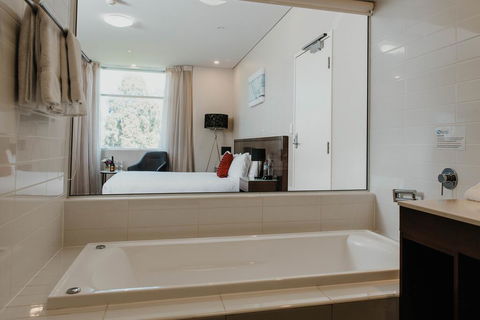 Sfera's Park Suites & Convention Centre - Accommodation Fremantle 1
