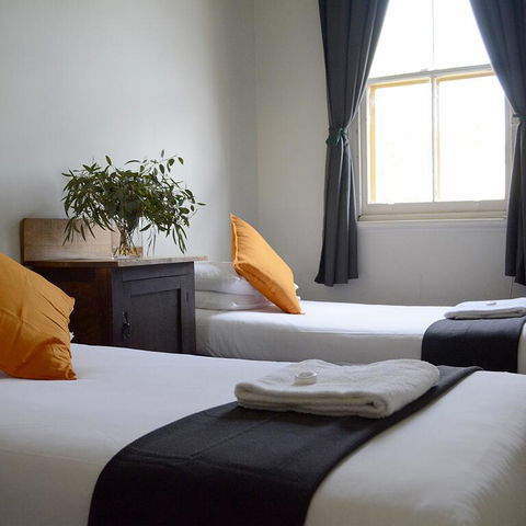 Shamrock Hotel Motel Temora - Accommodation Fremantle 1