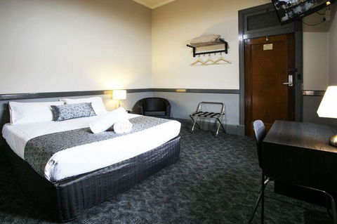 Shenanigans At The Imperial - Accommodation Fremantle 3