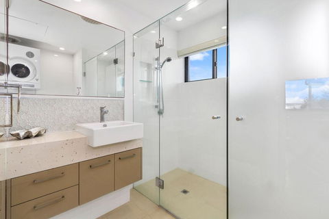 Shoreline Nine Penthouse With Ocean Views - Accommodation Fremantle 2