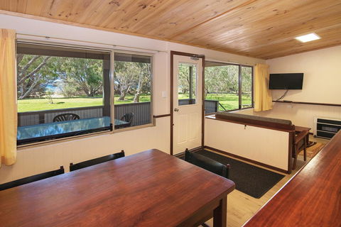 Siesta Park Holiday Resort - Accommodation Fremantle 1
