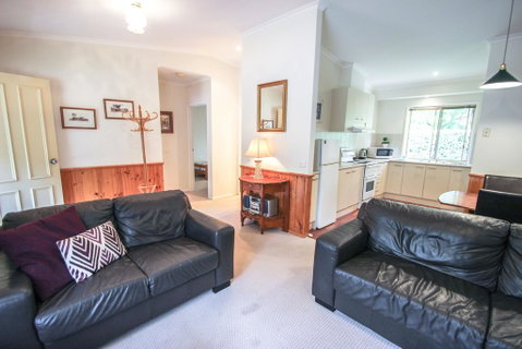 Silver Birches Holiday Unit 2 - Accommodation Fremantle 1
