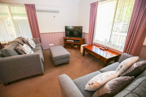 Silver Birches Holiday Unit 7 - Accommodation Fremantle 2
