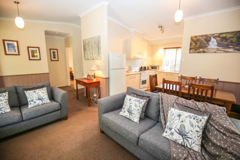 Silver Birches Holiday Unit 7 - Accommodation Fremantle 0