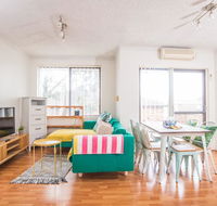SIMPLE COMFORT 2bed1bath Unit in Meadowbank - Accommodation Fremantle