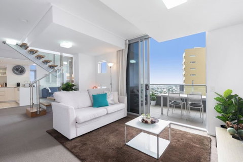 SK1 - Spotless 2BR SkyHome Long Stays Welcome - Accommodation Fremantle 3