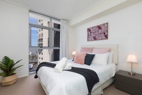 SK2 - 3BR With Pool Gym Steam Room In Story Bridge - Accommodation Fremantle 0