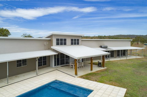 Skyline Farm House - Accommodation Fremantle 0