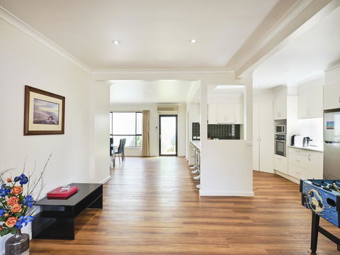 Skymirror Villa - Accommodation Fremantle 0
