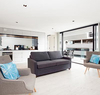 Sleek modern apartment in the heart of Manly - Accommodation Fremantle