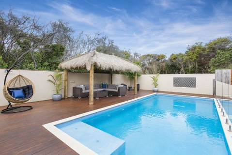 Sorrento Serenity Luxury Villa With Private Pool, Theatre And Games Room - Accommodation Fremantle 2