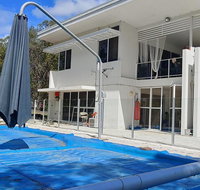Spacious 2 bedroom unit private bath kitchen RV parking on 5 acres 10 min to Fraser Island barge - Accommodation Fremantle