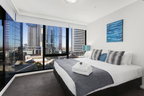 Spacious Modern Apartment Near Crown - Accommodation Fremantle 1