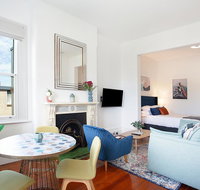 Spacious Studio With Balcony in Inner-City Glebe - Accommodation Fremantle