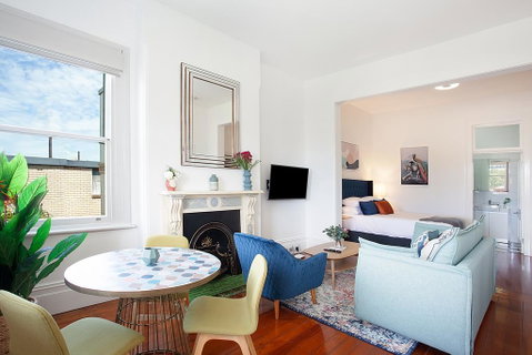 Spacious Studio With Balcony In Inner-City Glebe - Accommodation Fremantle 0