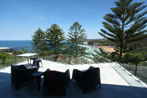 Spectacular Bilgola Beachhouse - Accommodation Fremantle 0