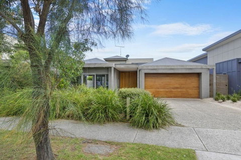 St Georges Sands Oasis 10 - Accommodation Fremantle 0