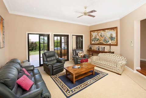 Stately Bowral Designer Home - Accommodation Fremantle 1