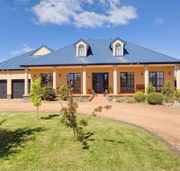 Stately Bowral Designer Home - Accommodation Fremantle