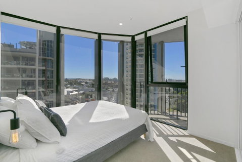 Stay In Style-Luxury CBD Apartment - Accommodation Fremantle 2