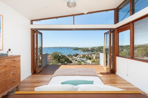 Stunning Architecture With Superb Balmoral Views! - Accommodation Fremantle 1