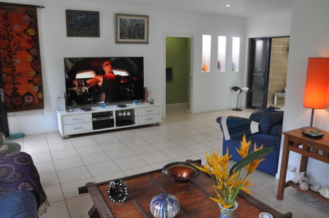 STUNNING MAGNETIC ISLAND HOME,PRIVATE, LARGE POOL,ADULTS ONLY - Accommodation Fremantle 0