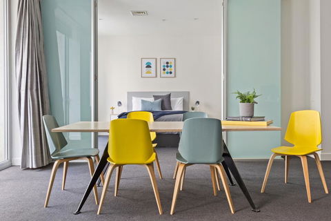 Stunning, Central Huge CBD Pad, Free WiFi, Netflix - Accommodation Fremantle 0