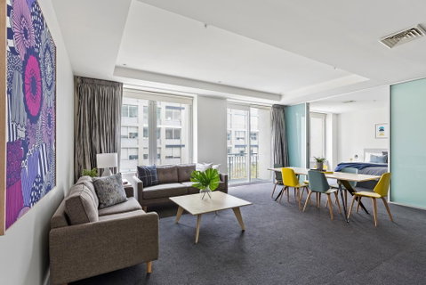 Stunning, Central Huge CBD Pad, Free WiFi, Netflix - Accommodation Fremantle 1